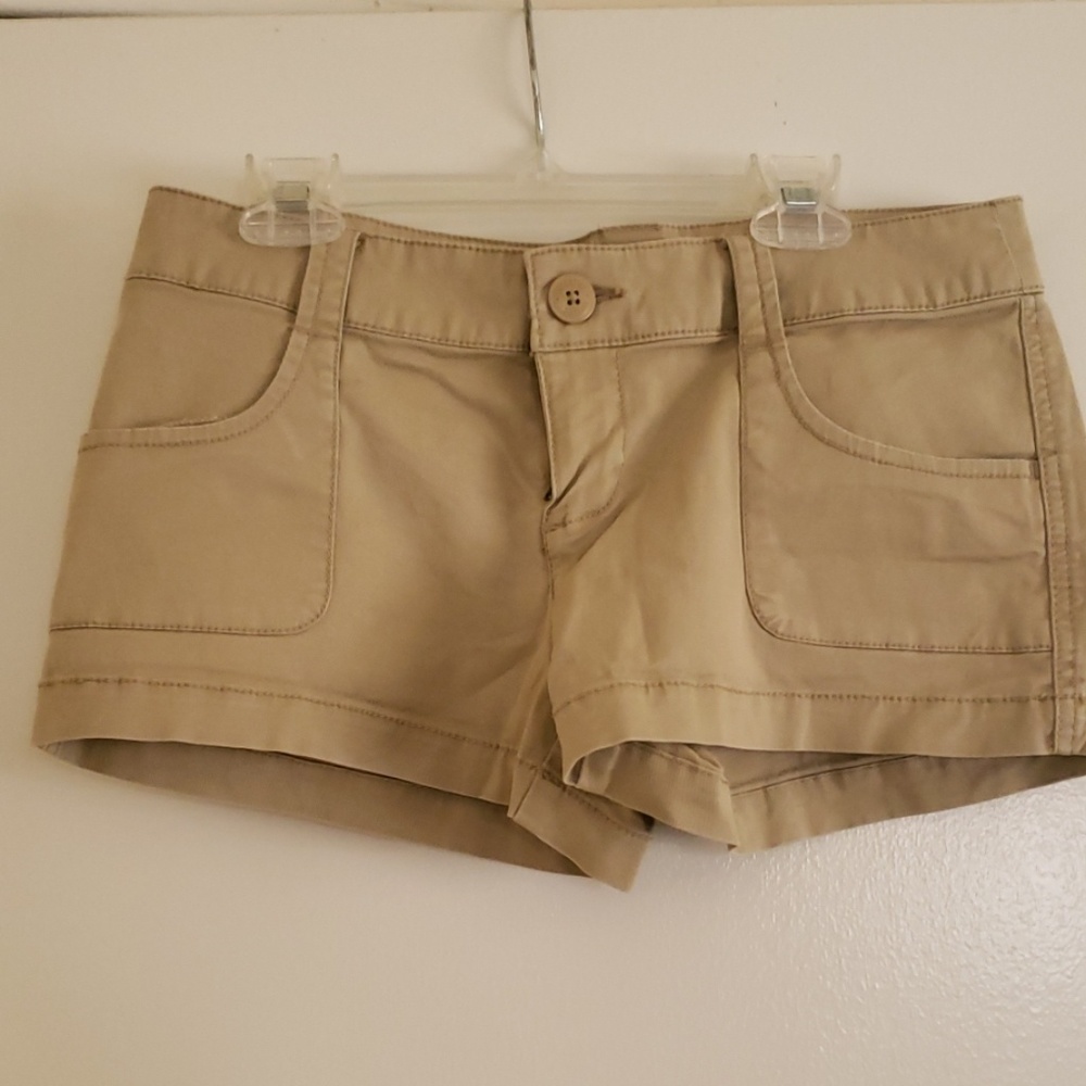 Mossimo khaki shorts